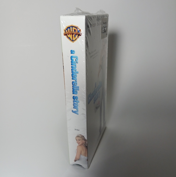 A Cinderella Story VHS UNOPENED - Picture 2 of 5